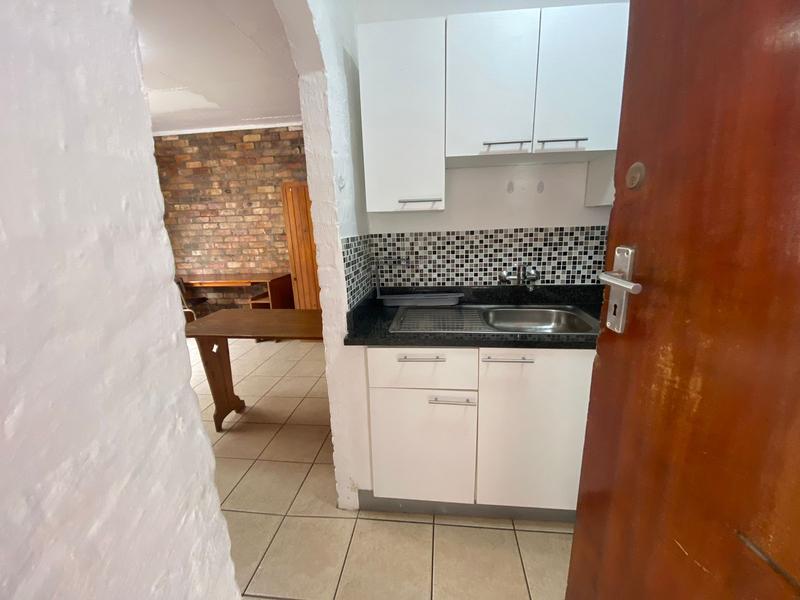 To Let 1 Bedroom Property for Rent in Grahamstown Central Eastern Cape